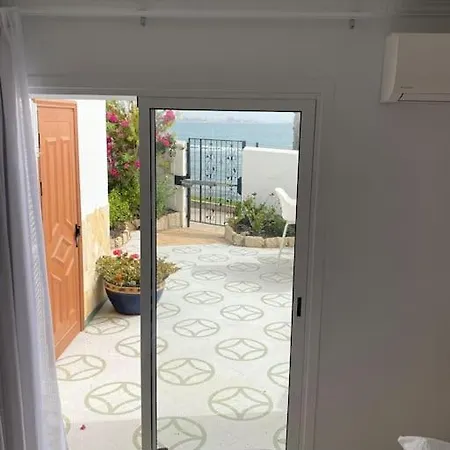 Tranquila, Playa Del Duque Holiday home *