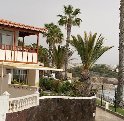 Tranquila, Playa Del Duque 阿德耶
